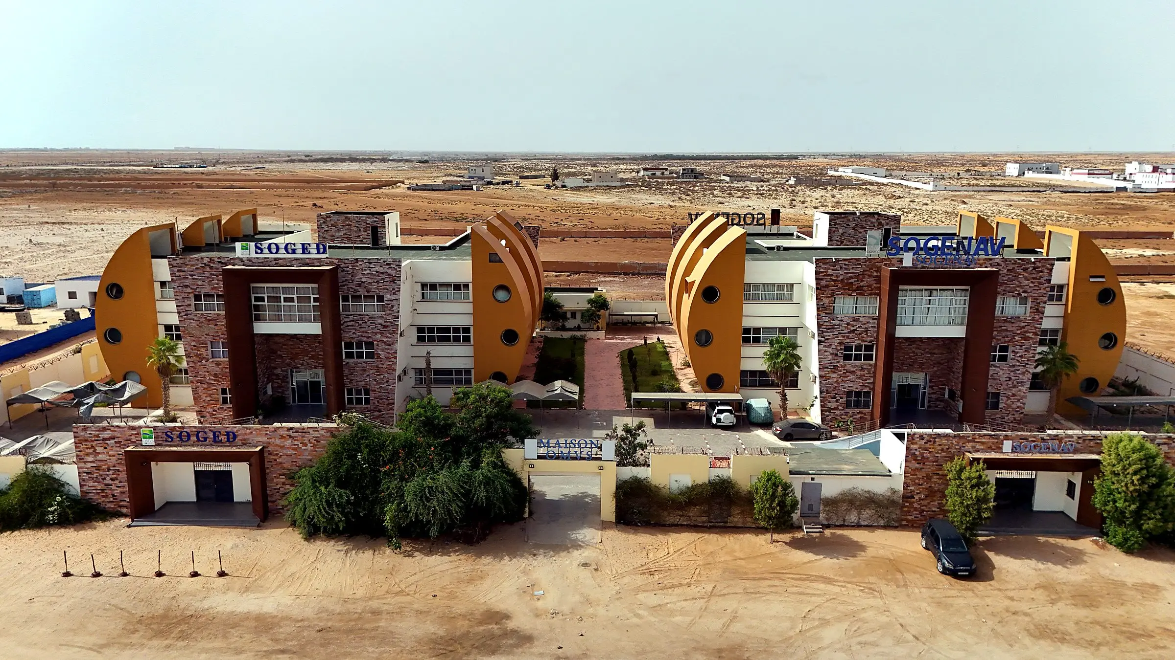 Façades en croissants de la Maison OMVS